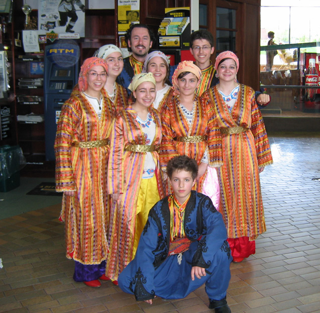 2008 Mall Performance - Carassauga